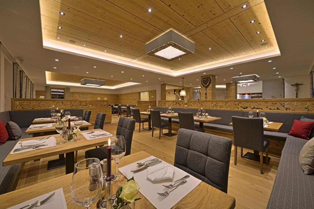 Hotel Kristall Гроссарль Экстерьер фото
